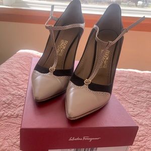 Ferragamo Nalia Spectator Pumps